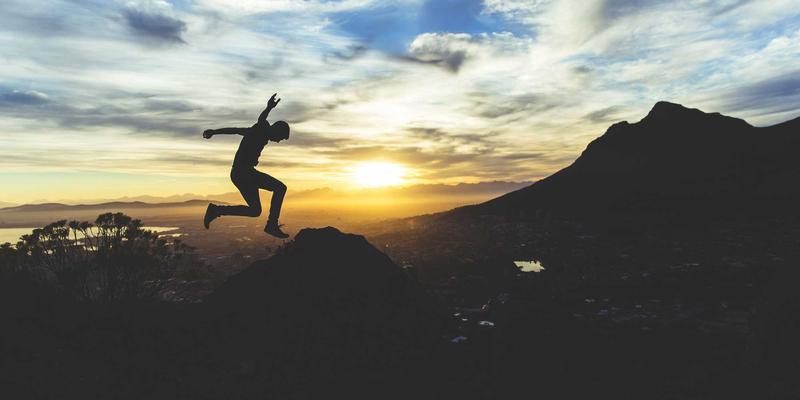 从电视广告到新媒体：福建文化旅游宣传片的视觉叙事如何重塑城市品牌形象