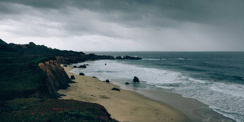 福建传媒集团数字化转型：从传统报业到全媒体平台的战略路径与新媒体广告机遇